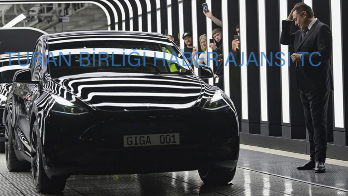 Tesla hisseleri Trump'ın uyarısının ardından düştü