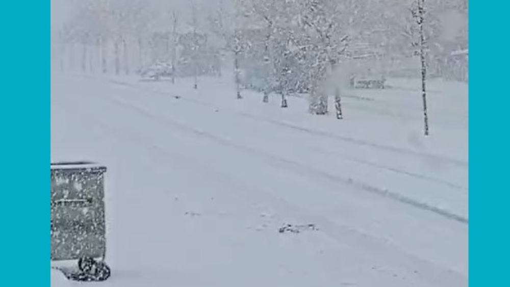 Sivas’ta Ulaşım Felç Oldu: Buzlanma Nedeniyle Araçlar Geri Kaydı